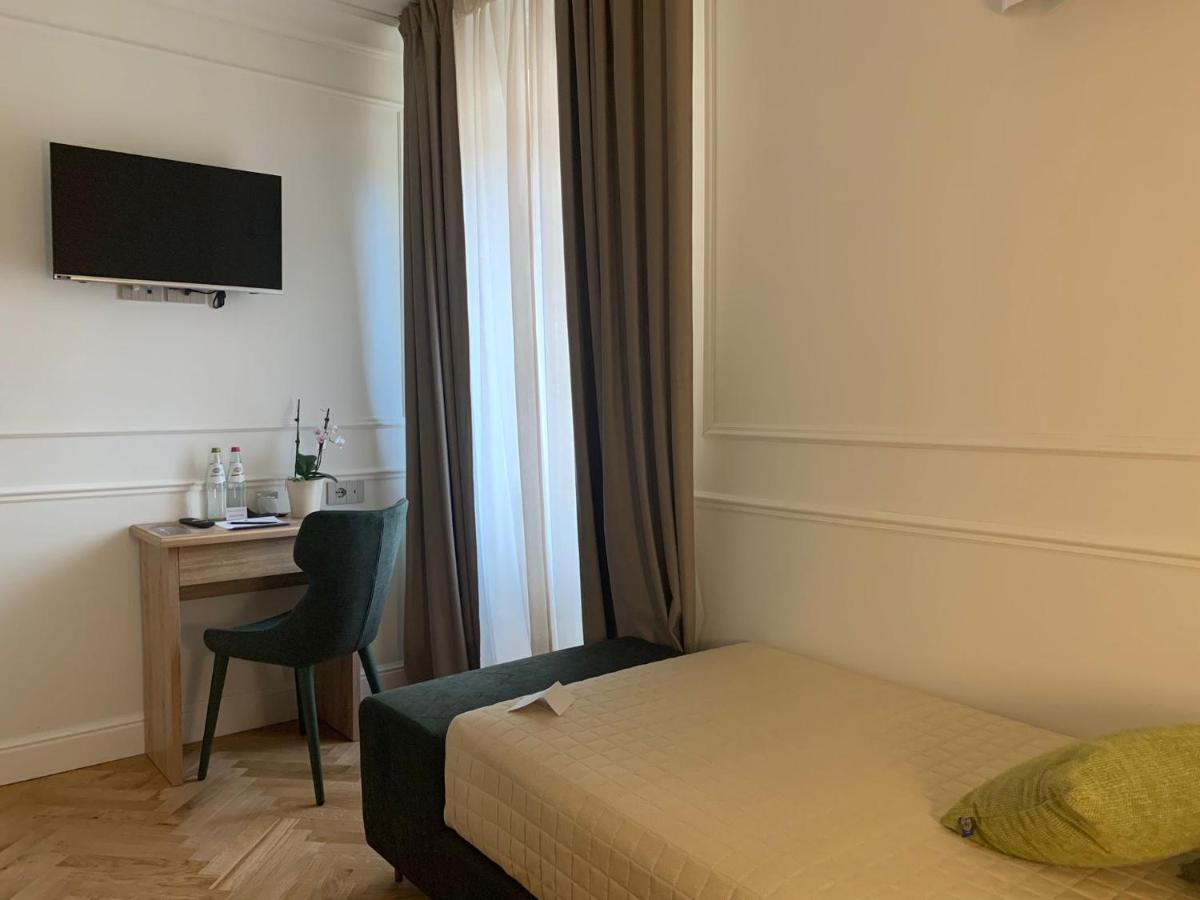 Palazzo Franceschini Hotel Cascia Exterior photo
